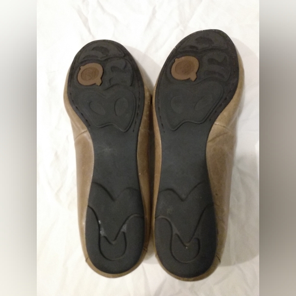 Born Leather Mary Jane Shoes Taupe Beige 9 Classic Ballet Flat Strap Cute - Picture 13 of 14